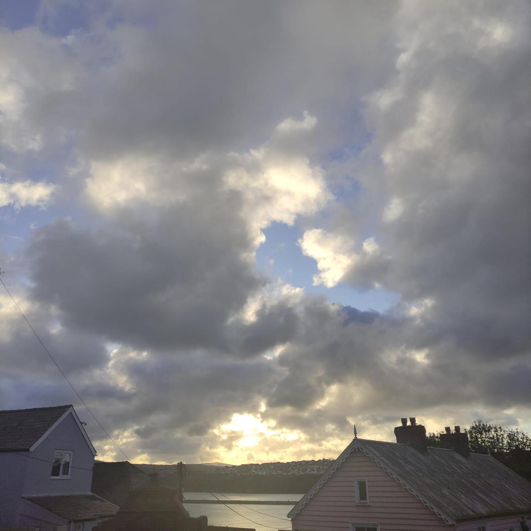 Rose And Crown Hotel & Hope And Anchor Bar Goodwick 外观 照片