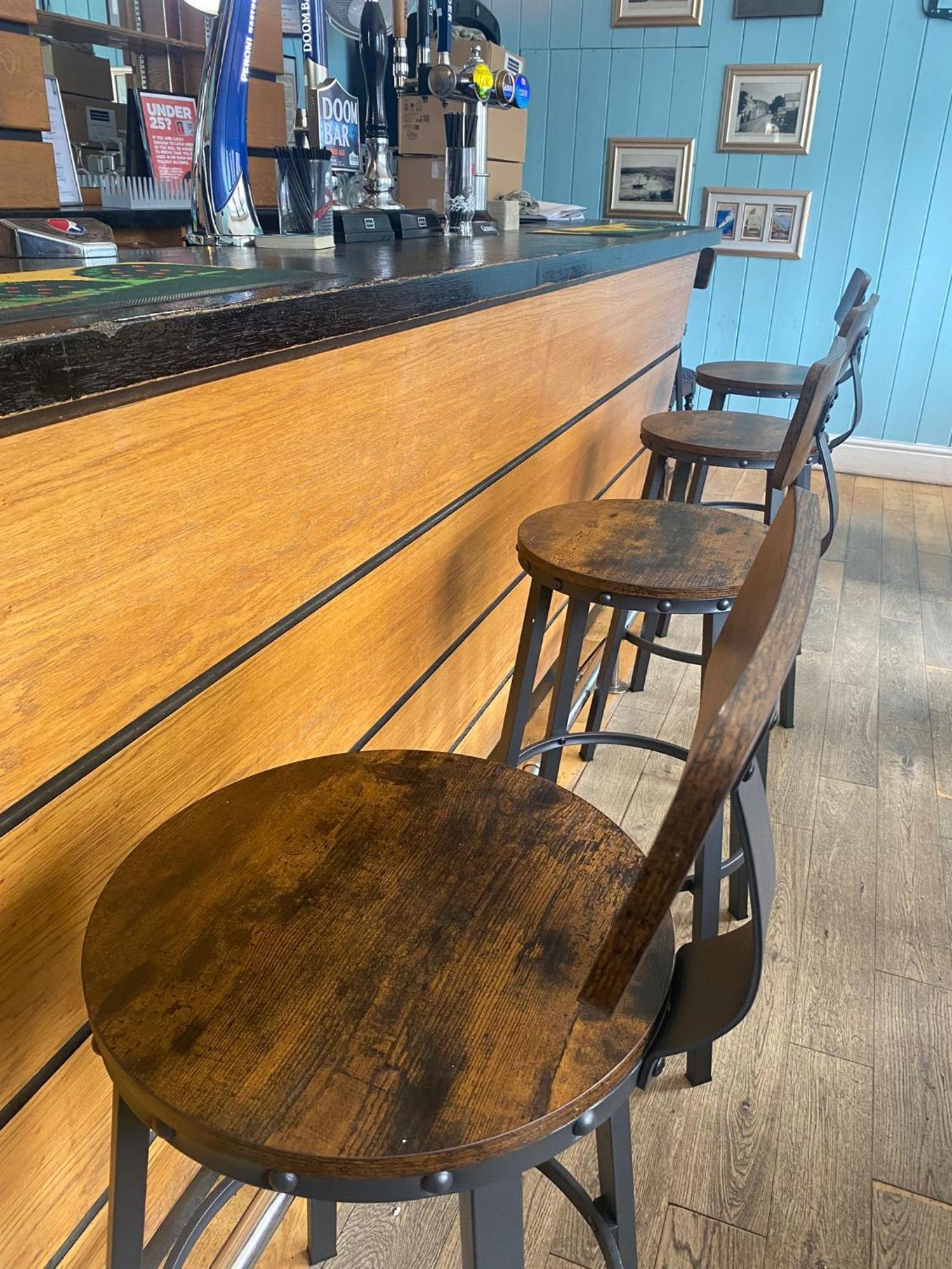 Rose And Crown Hotel & Hope And Anchor Bar Goodwick 外观 照片